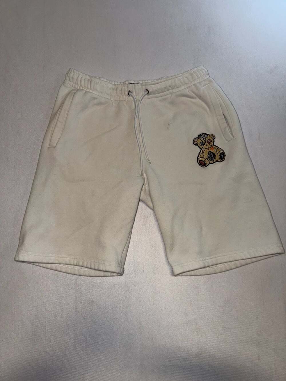 ROKUSTUDIO Heartless Voodoo Teddy Bear Graphic Sweat Shorts Off-White Large